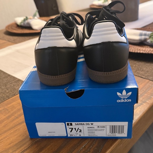 Adidas women’s Samba Black White Sneakers - Picture 2 of 4